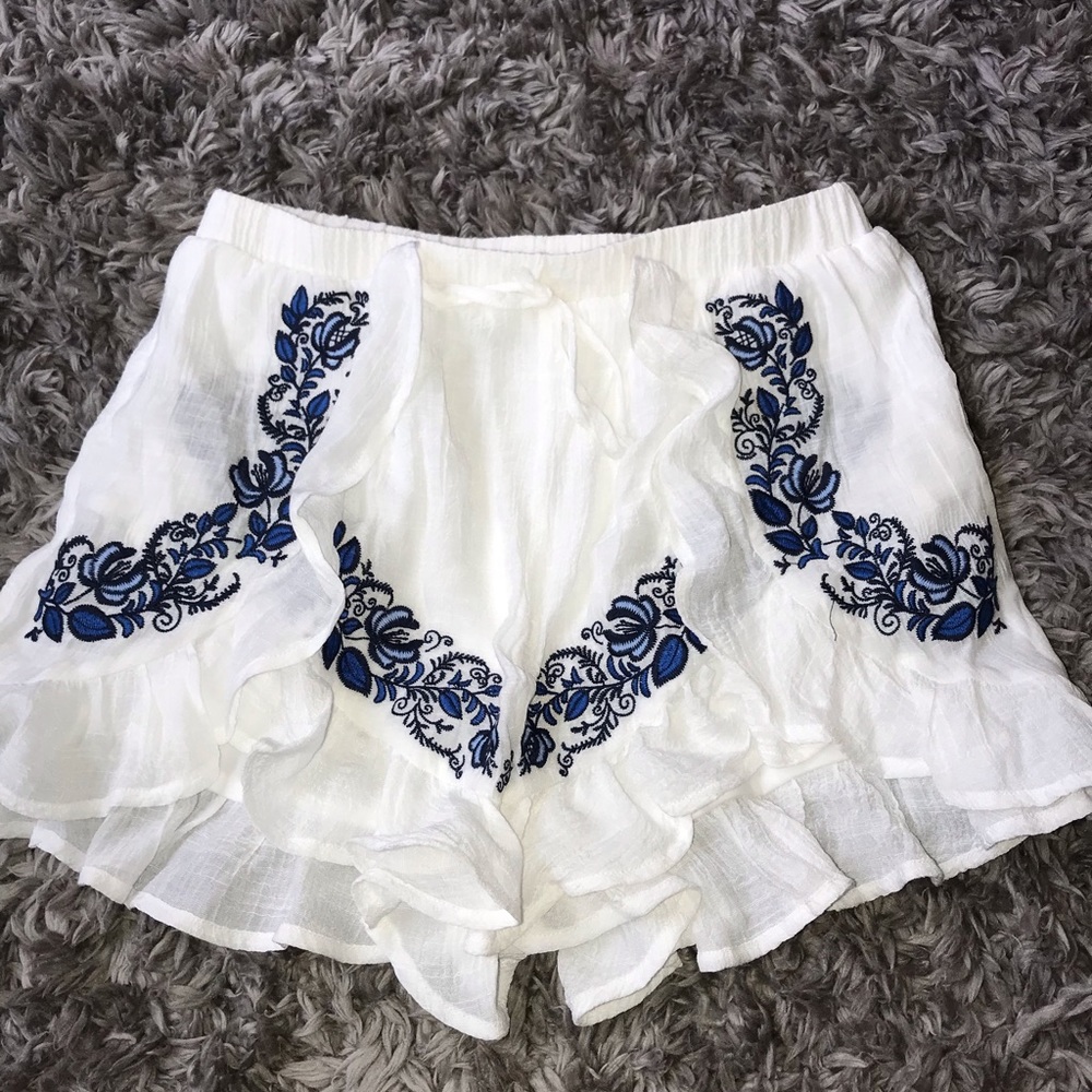 Ruffle shorts